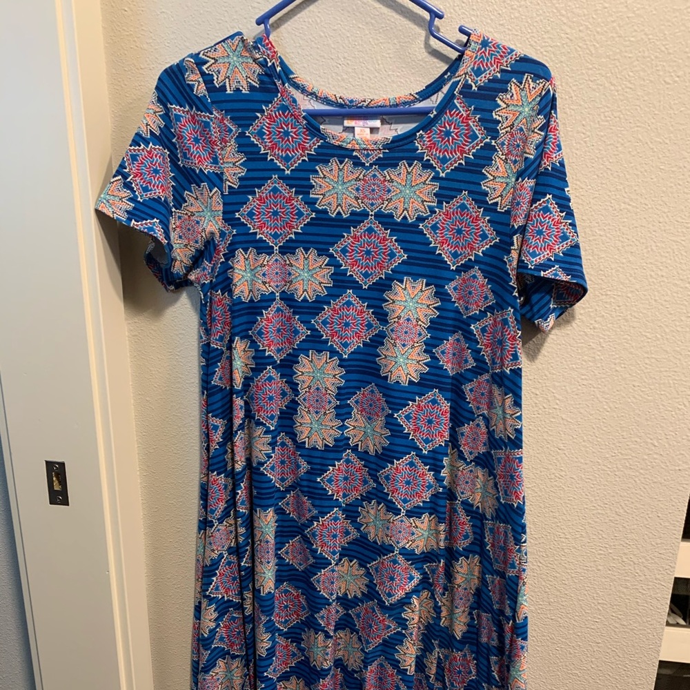 Super Soft LuLaRoe Carly XS
